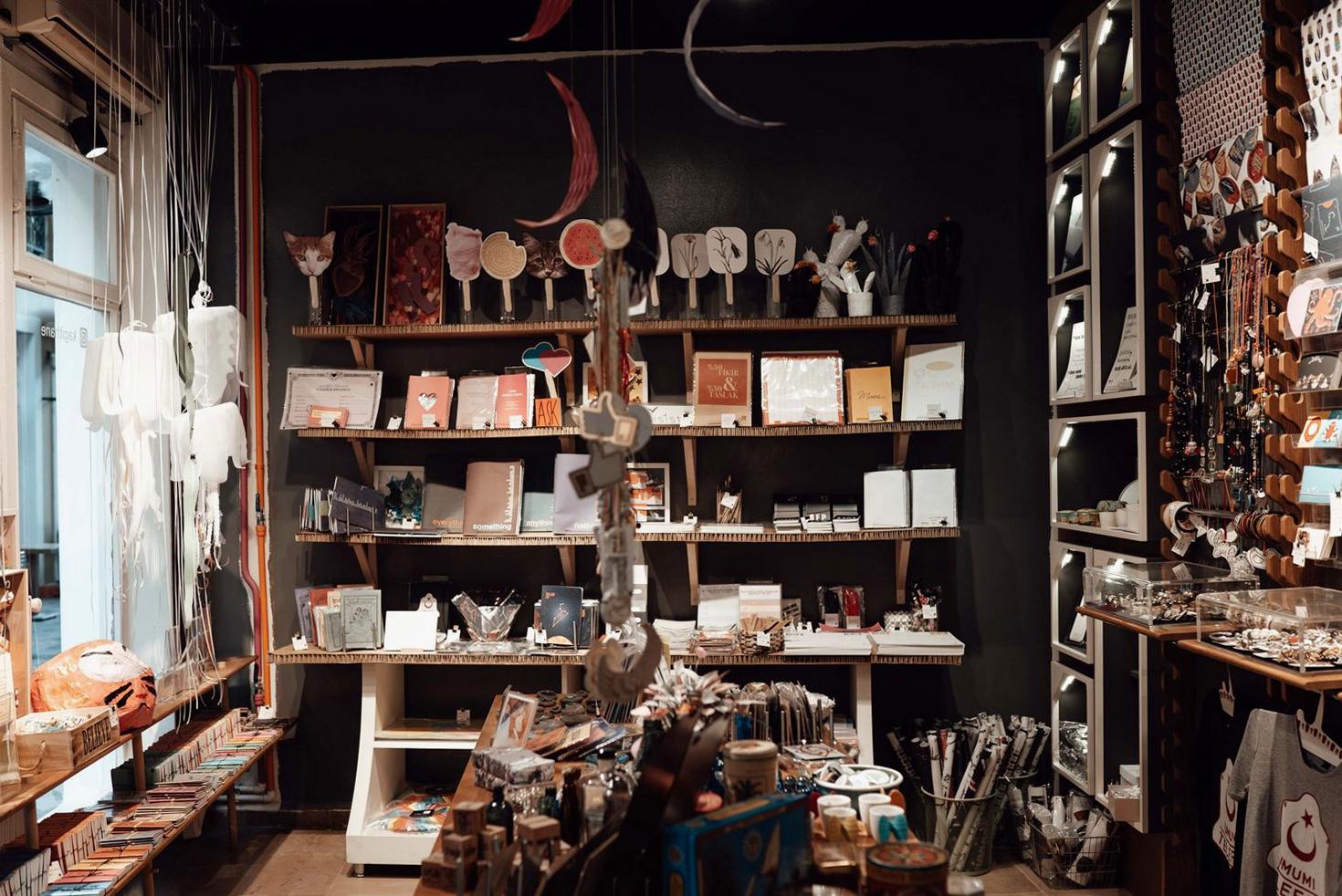 Vintage Souvenirs